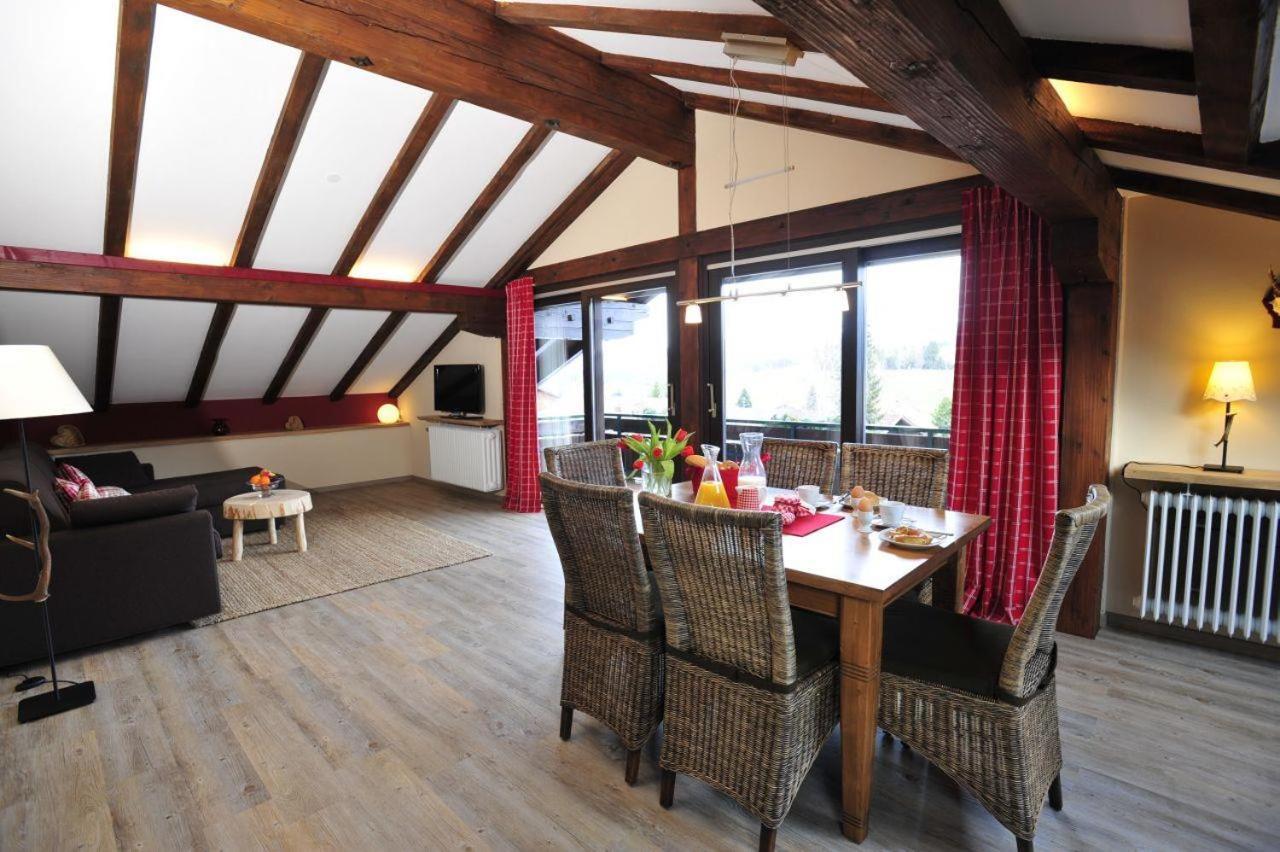 Auszeit Ferienwohnungen Obermaiselstein Exterior foto