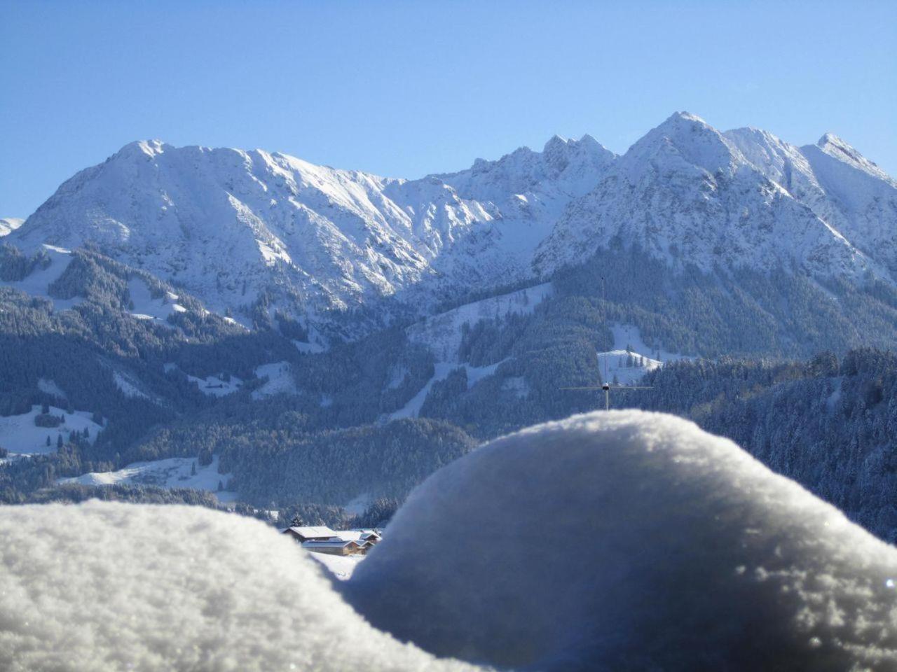 Auszeit Ferienwohnungen Obermaiselstein Exterior foto